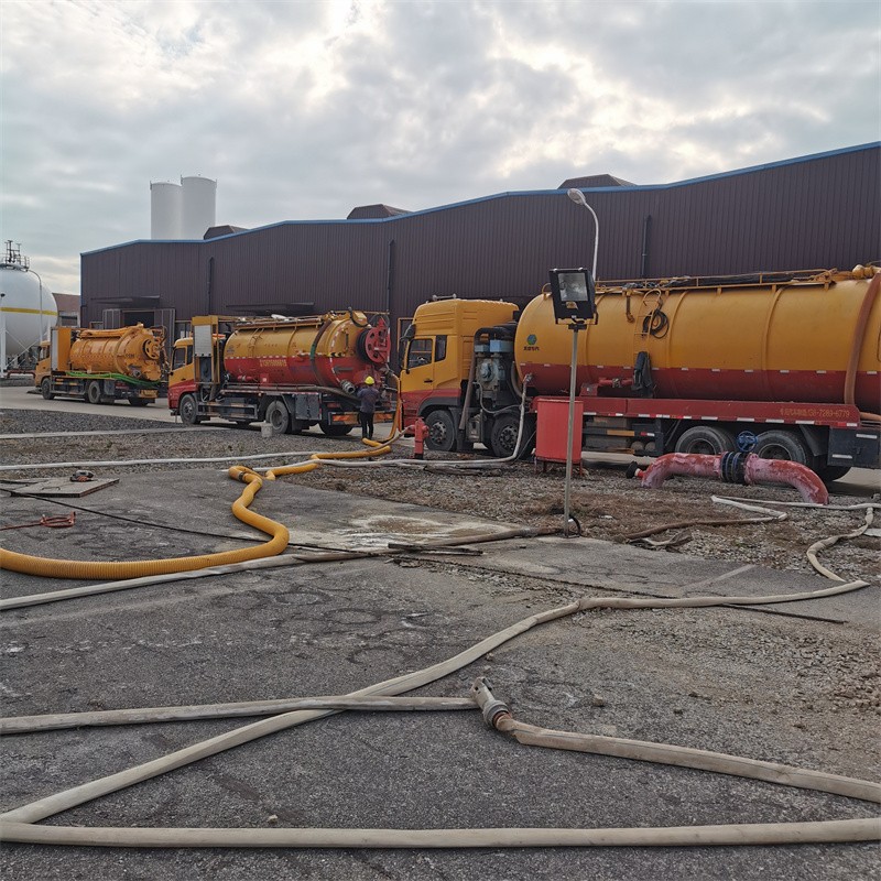 蚌山污水池清理